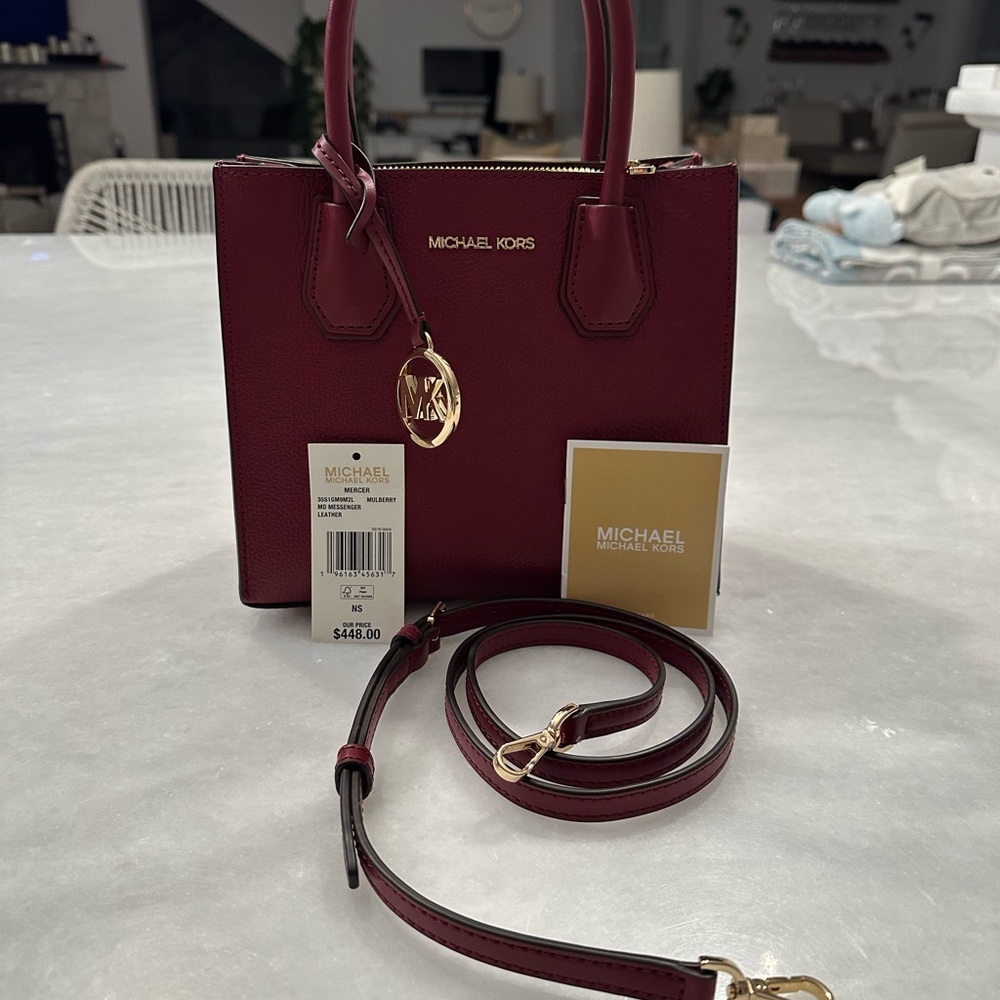 MICHAEL Michael Kors MERCER Mulberry MD Messenger Bag with Gold Hardware